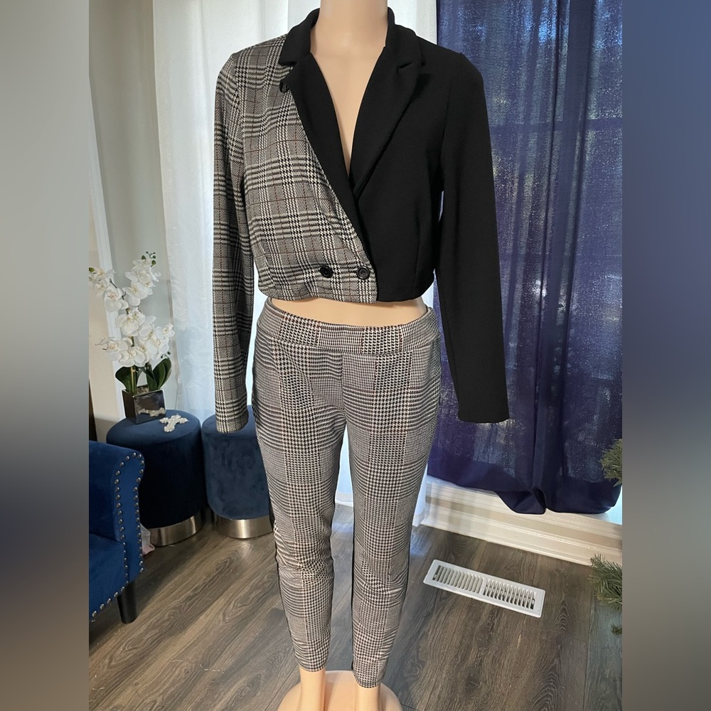 Julia Rainbow Stylish Black and Gray Women's Plaid crop outfit; pants top Large